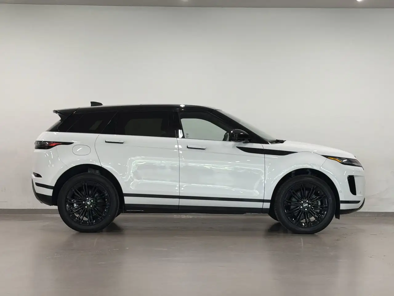 Land Rover Range Rover Evoque - Image 14
