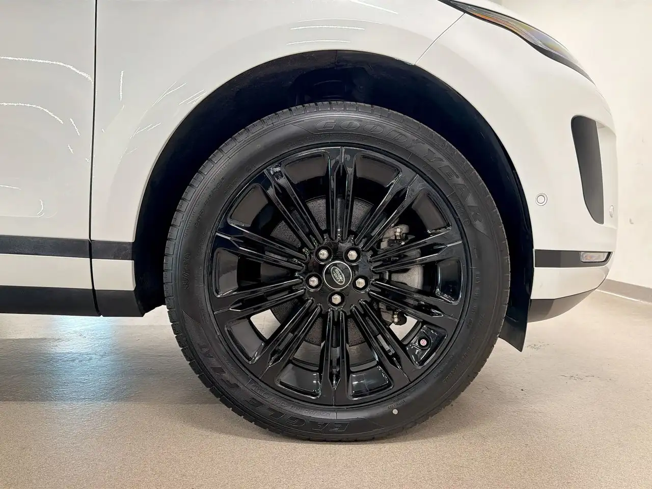 Land Rover Range Rover Evoque - Image 31