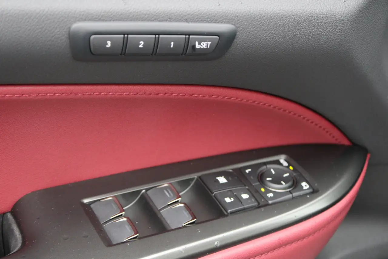 Lexus NX - Image 10