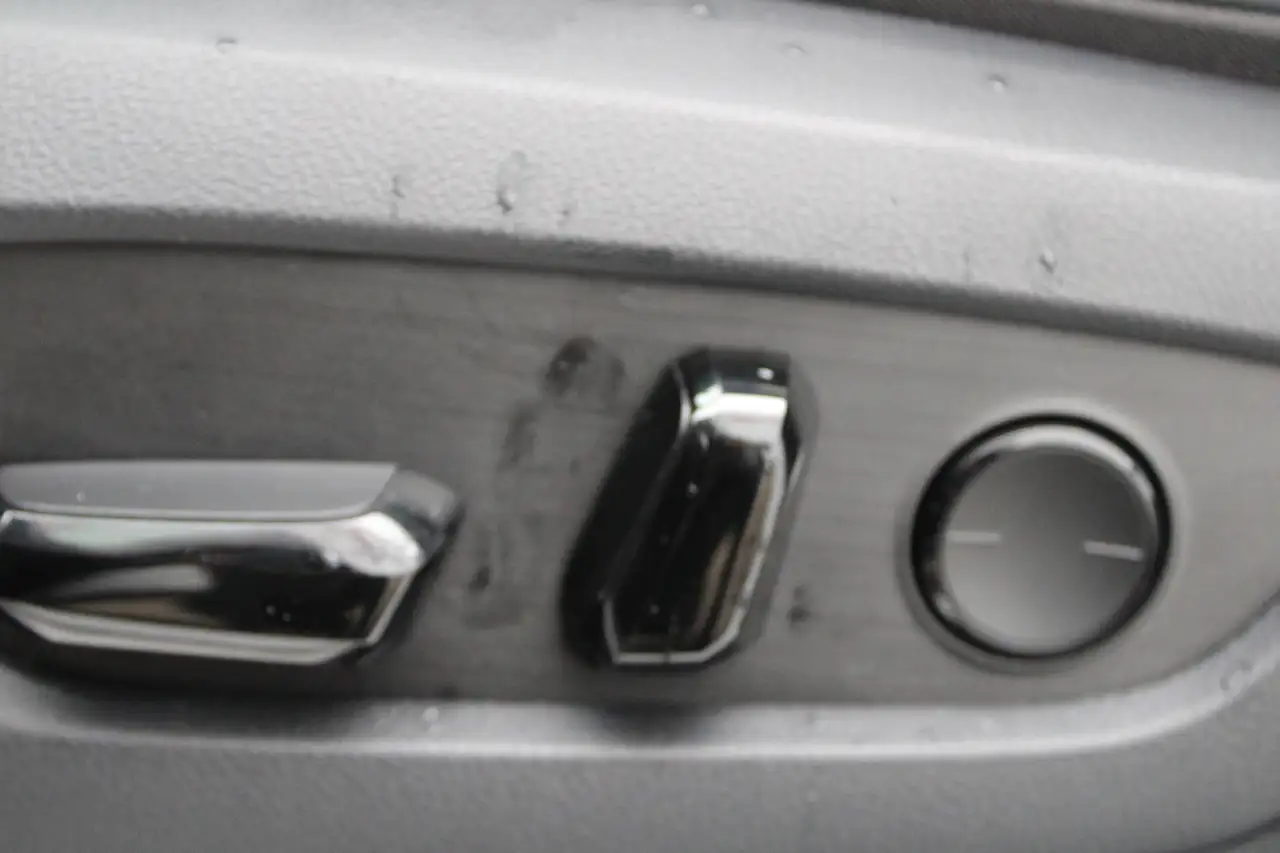 Lexus NX - Image 12