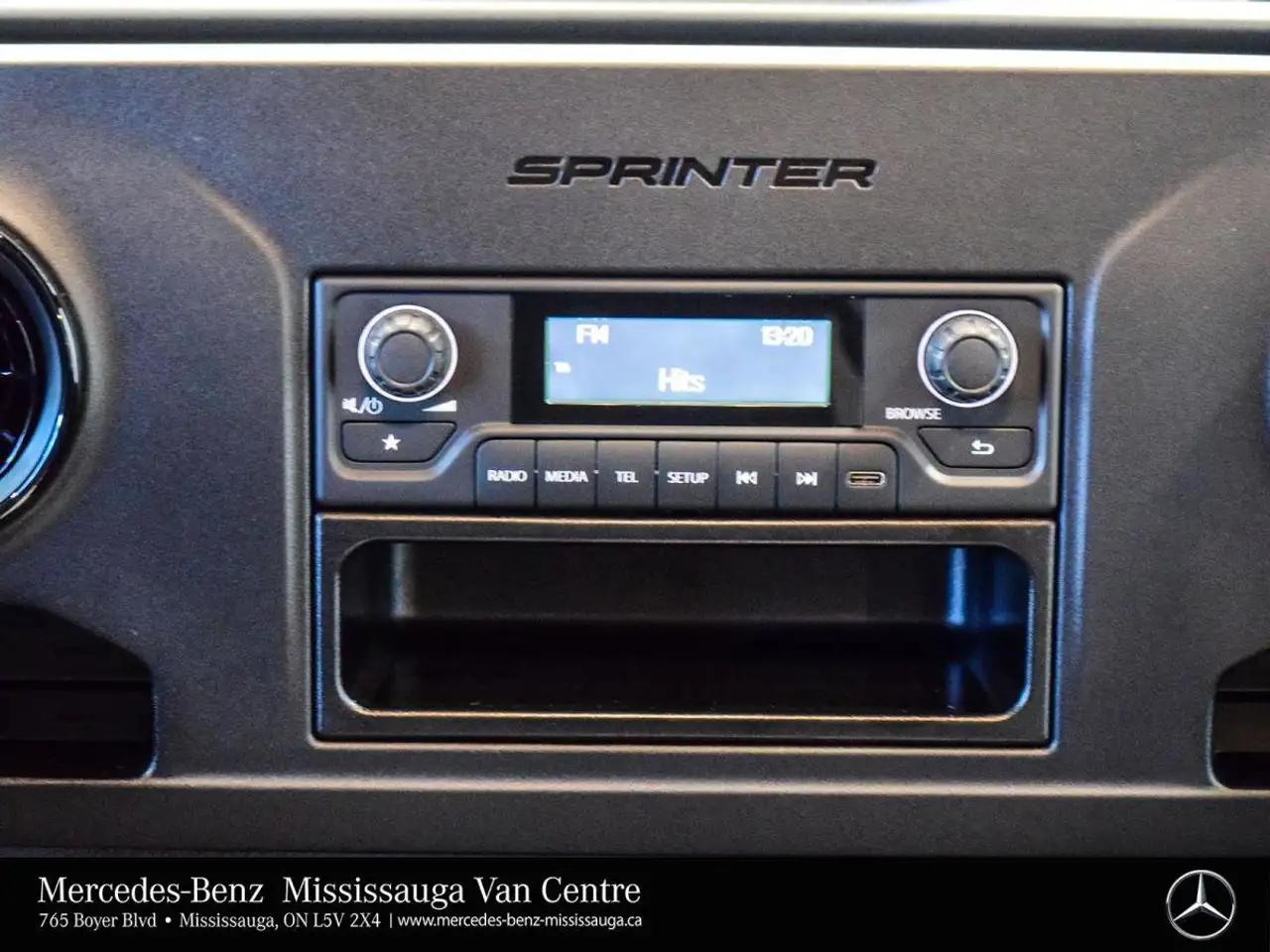Mercedes-Benz Sprinter - Image 19