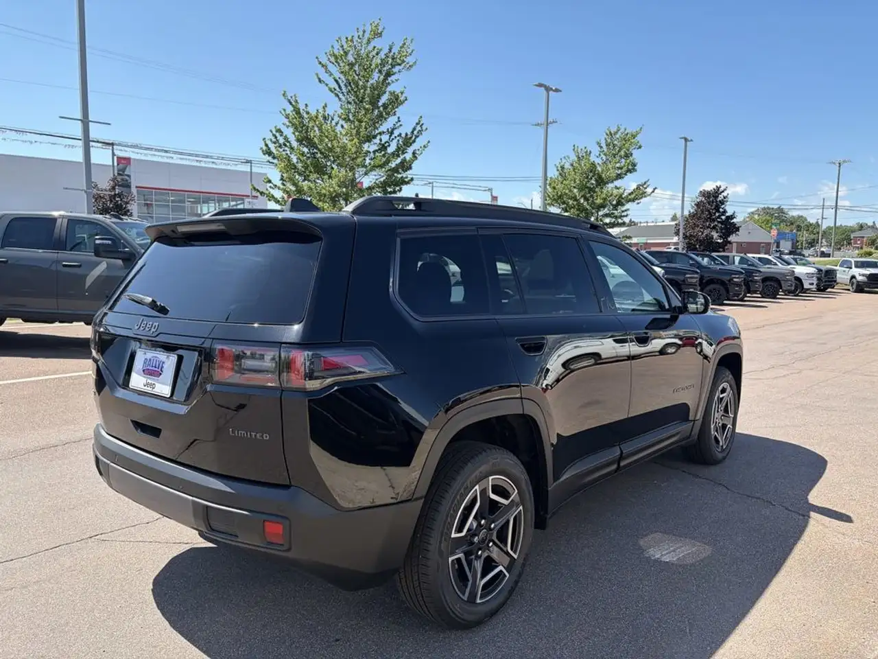 Jeep Cherokee - Image 4