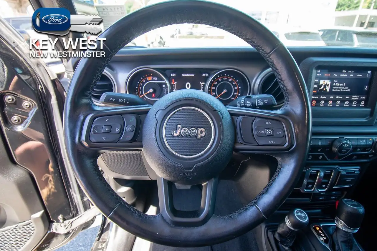 Jeep Wrangler - Image 13