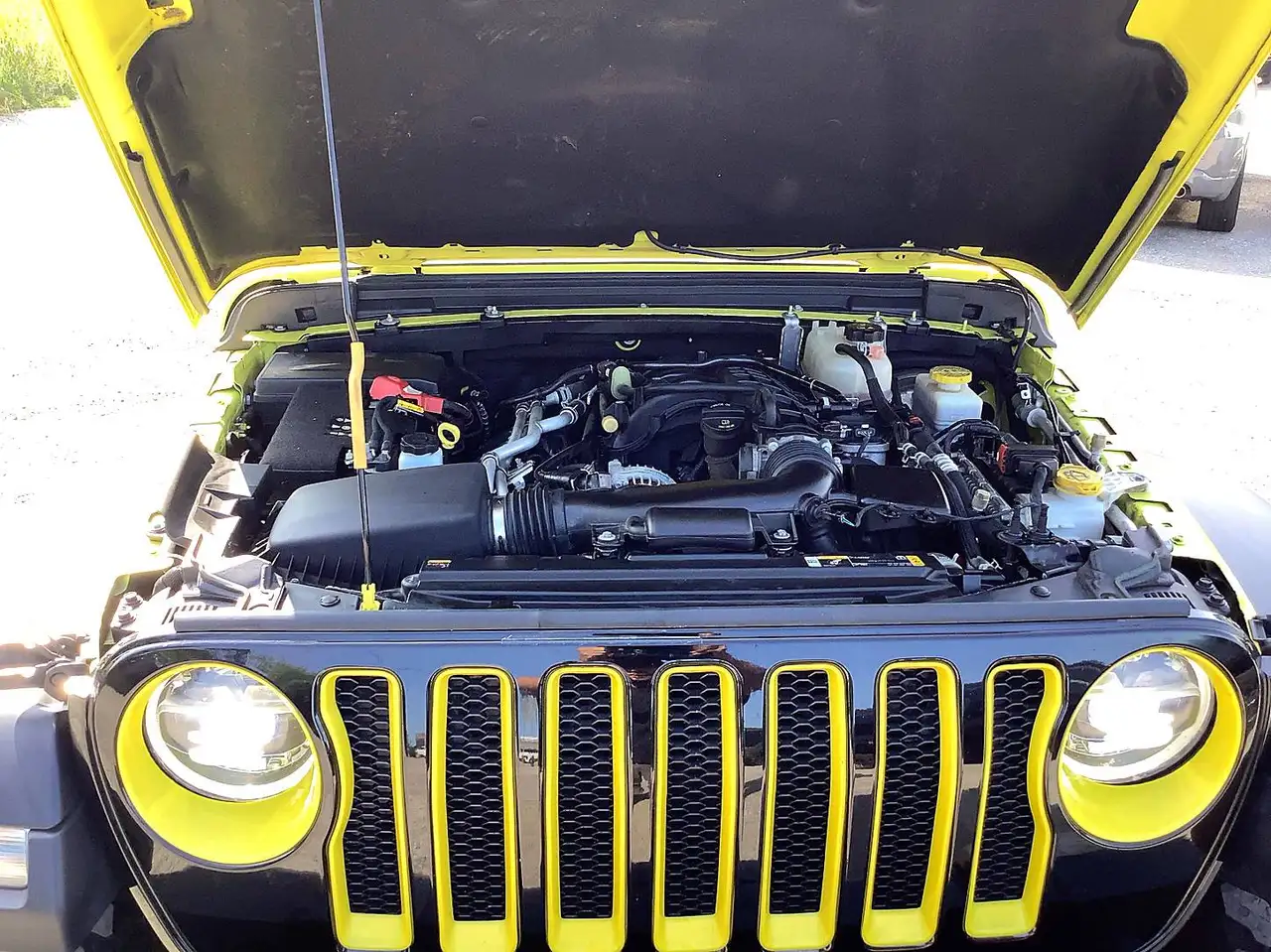 Jeep Wrangler - Image 30