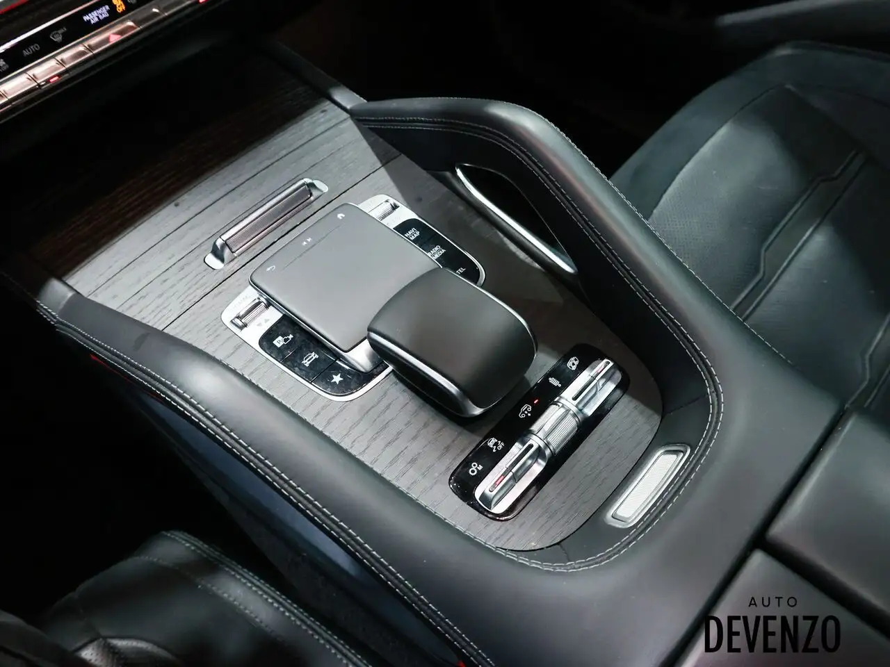 Mercedes-Benz GLE - Image 19
