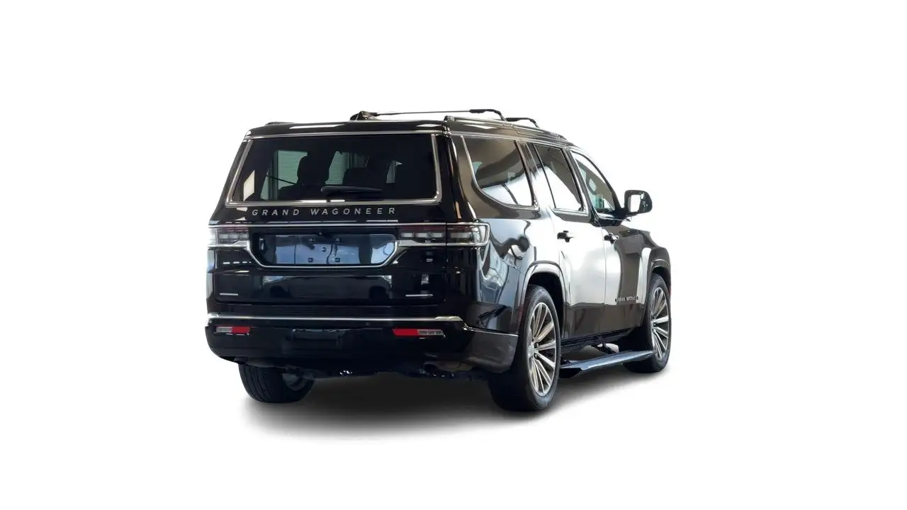 Jeep Grand Wagoneer - Image 13