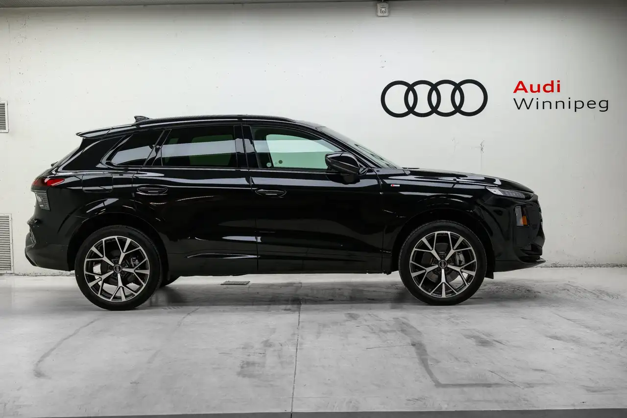 Audi Q3 - Image 4