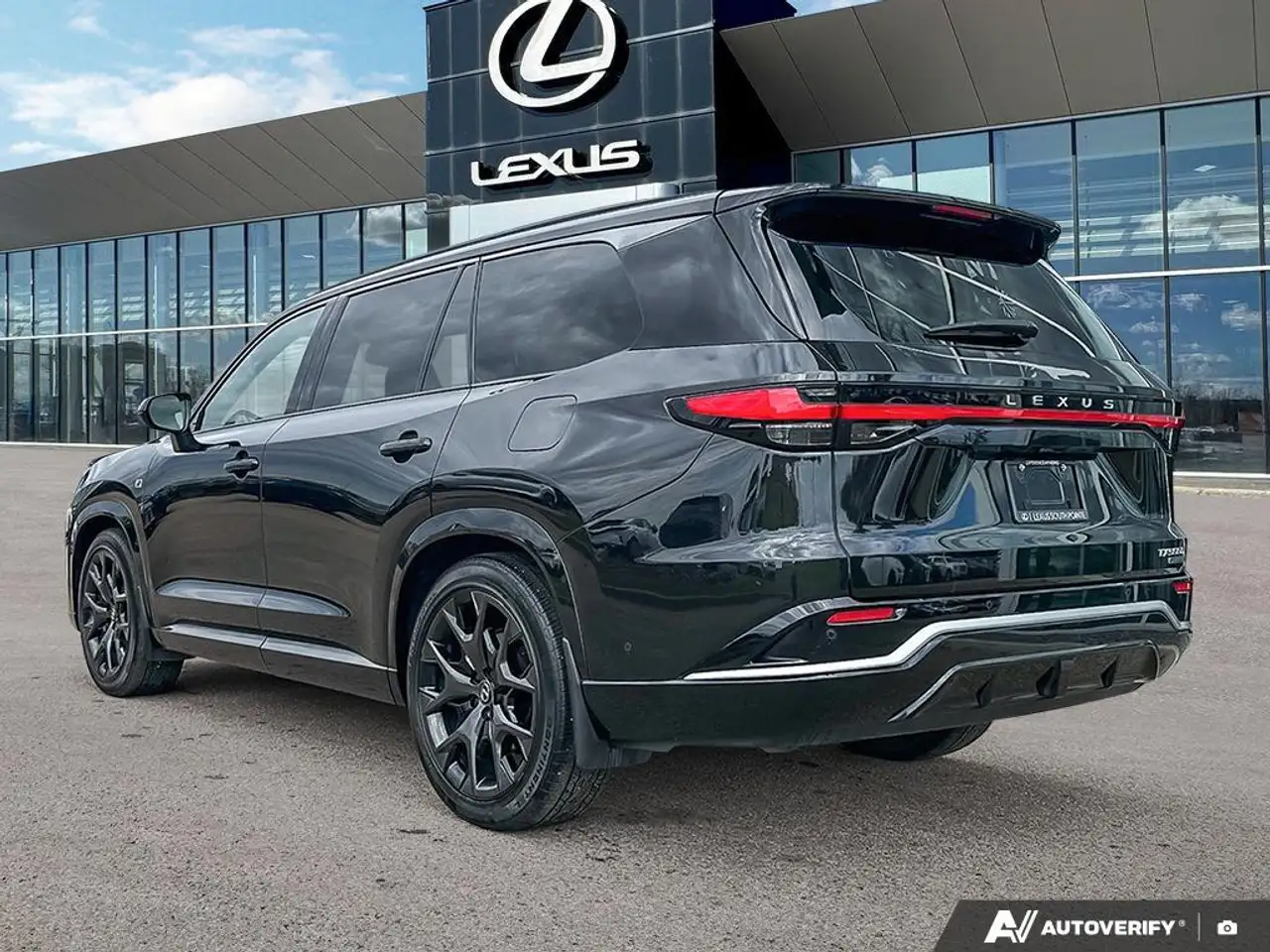 Lexus TX - Image 4