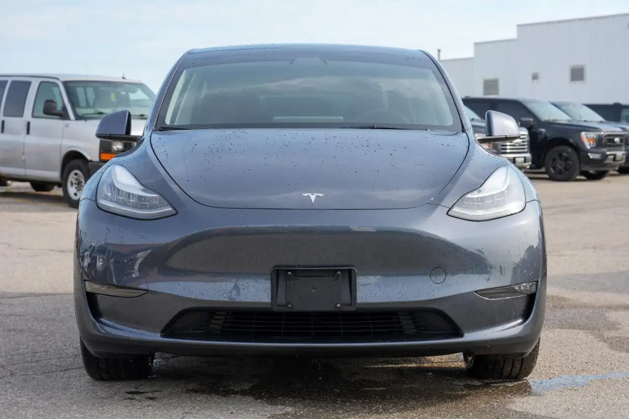 Tesla Model Y - Image 3