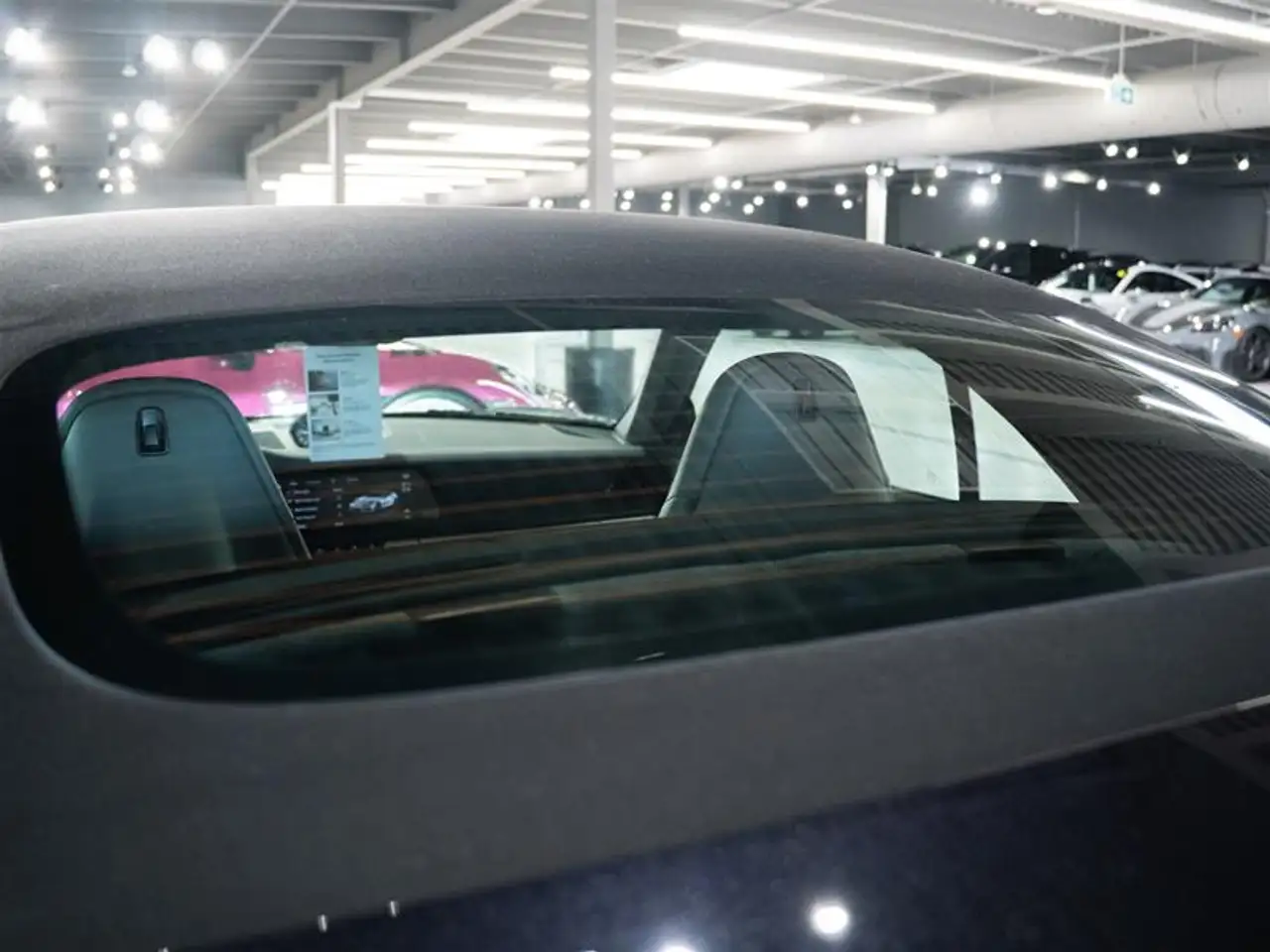 Porsche 911 - Image 27