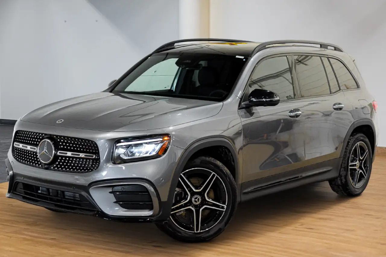 Mercedes-Benz GLB - Image 1