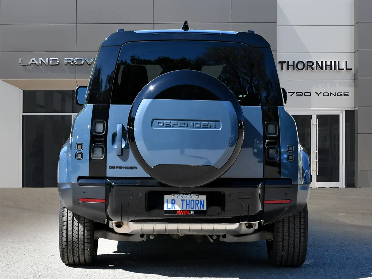 Land Rover Defender - Image 5