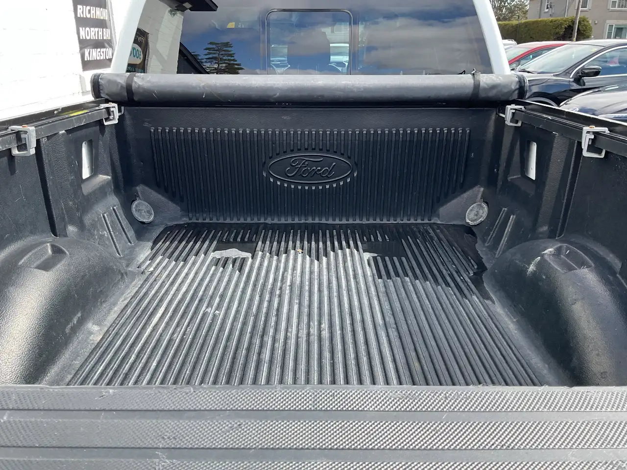 Ford F-150 - Image 22