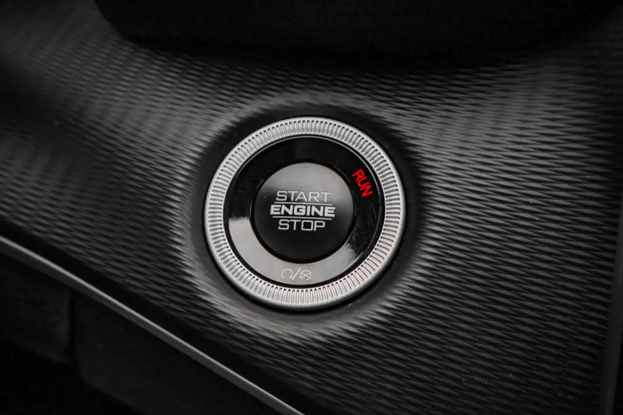 Jeep Grand Cherokee - Image 22