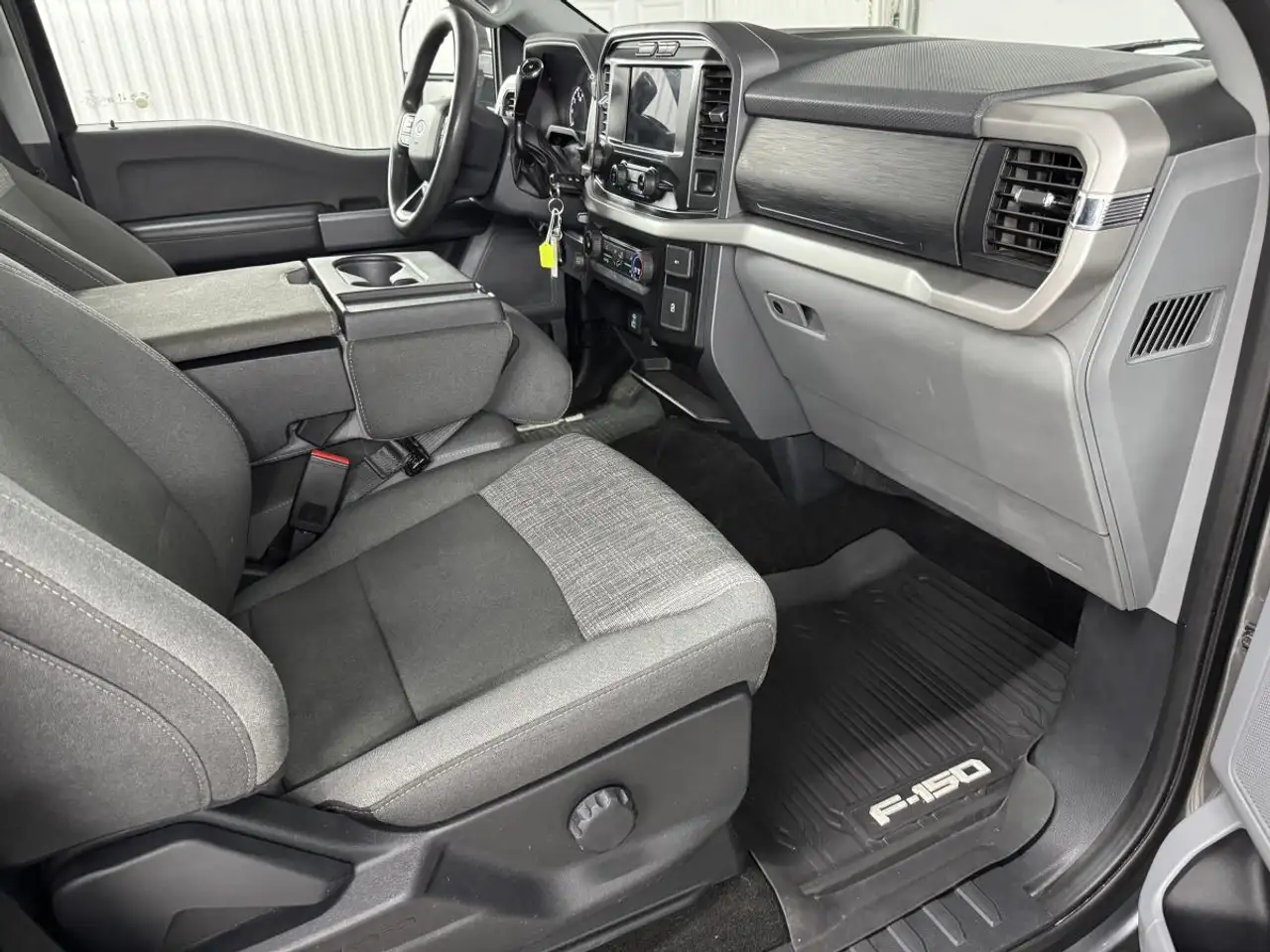 Ford F-150 - Image 20