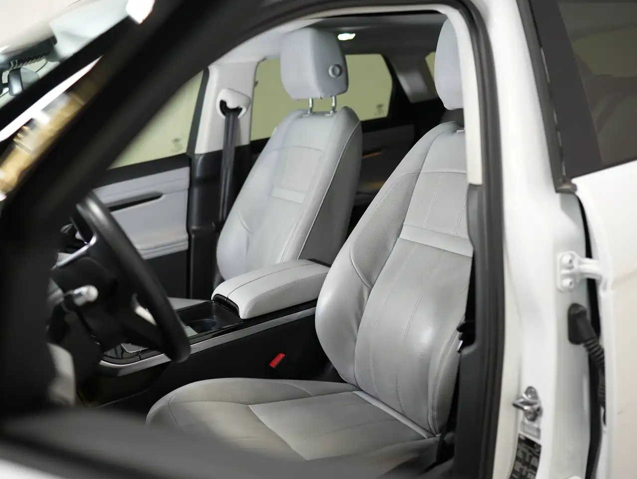 Land Rover Range Rover Evoque - Image 16