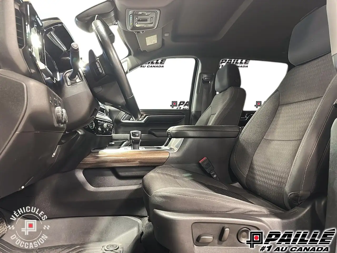 Chevrolet Silverado 1500 - Image 12