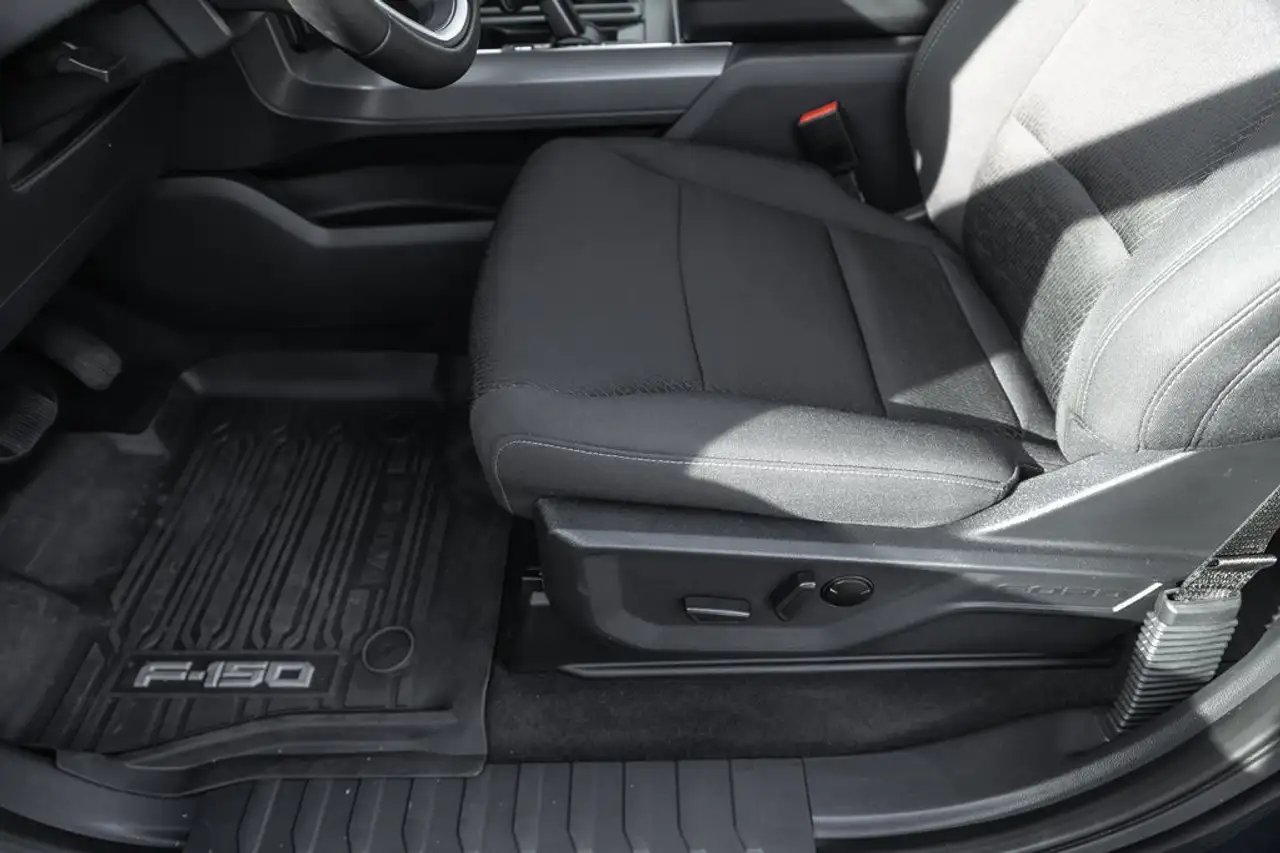 Ford F-150 - Image 21