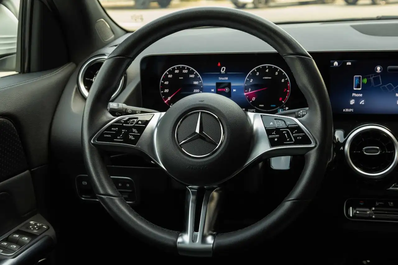 Mercedes-Benz GLA - Image 13