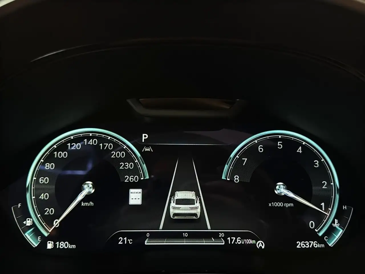 Genesis GV70 - Image 37