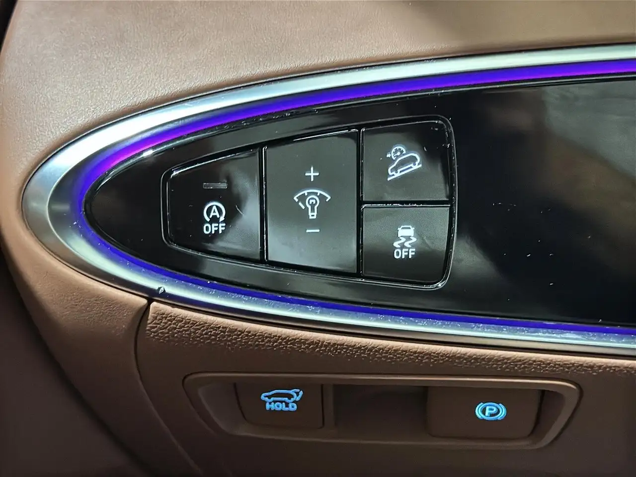 Genesis GV70 - Image 38