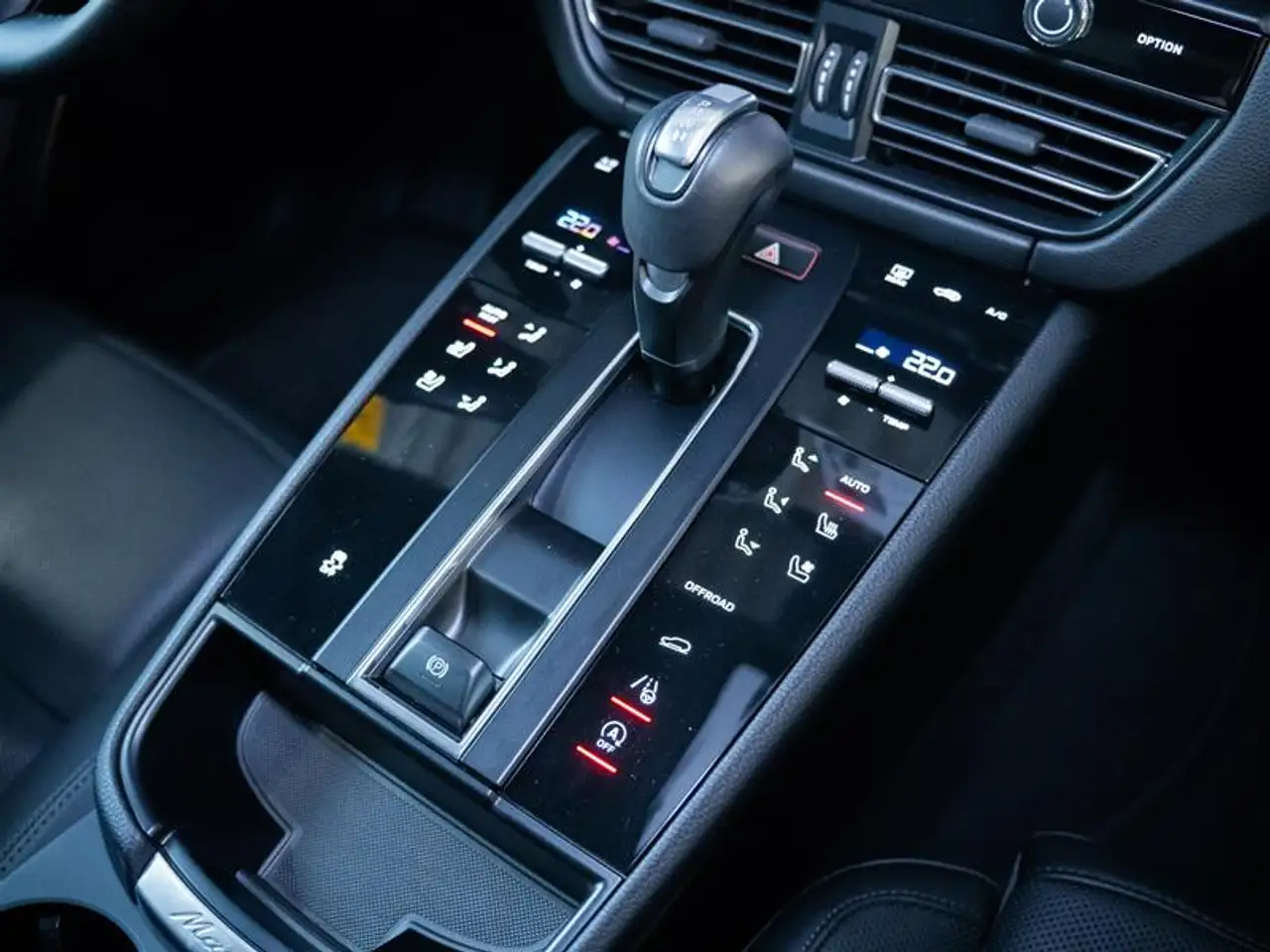 Porsche Macan - Image 29
