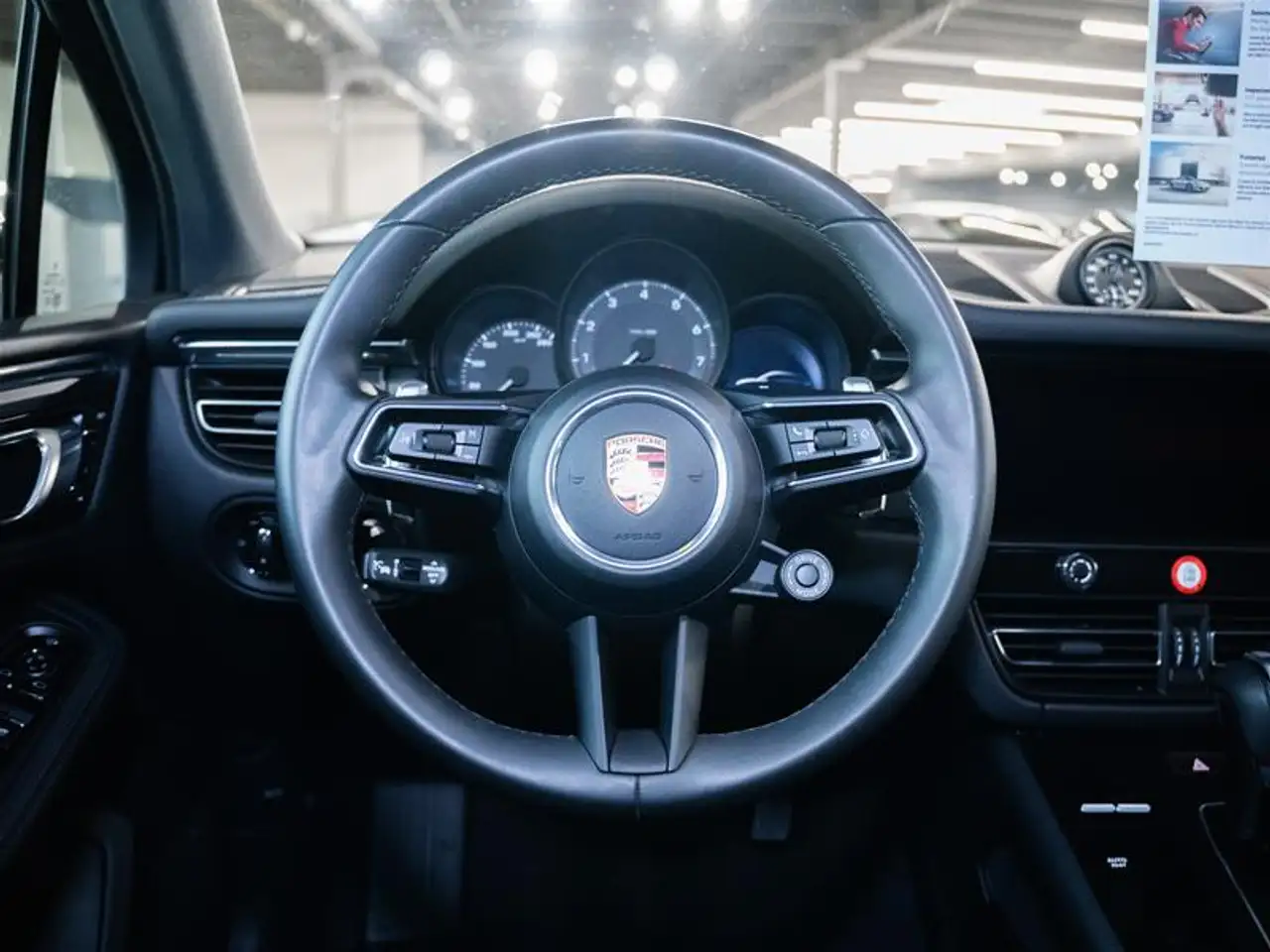 Porsche Macan - Image 34