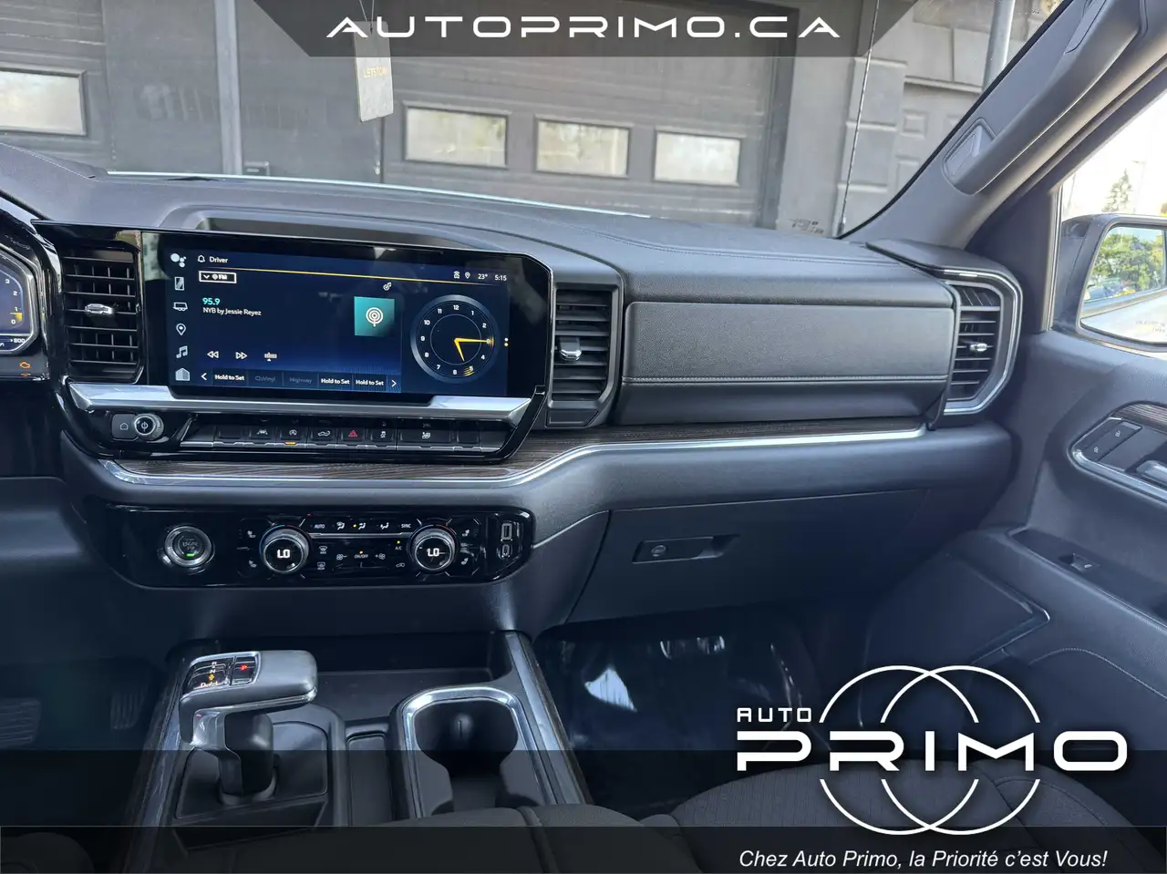 Chevrolet Silverado 1500 - Image 21