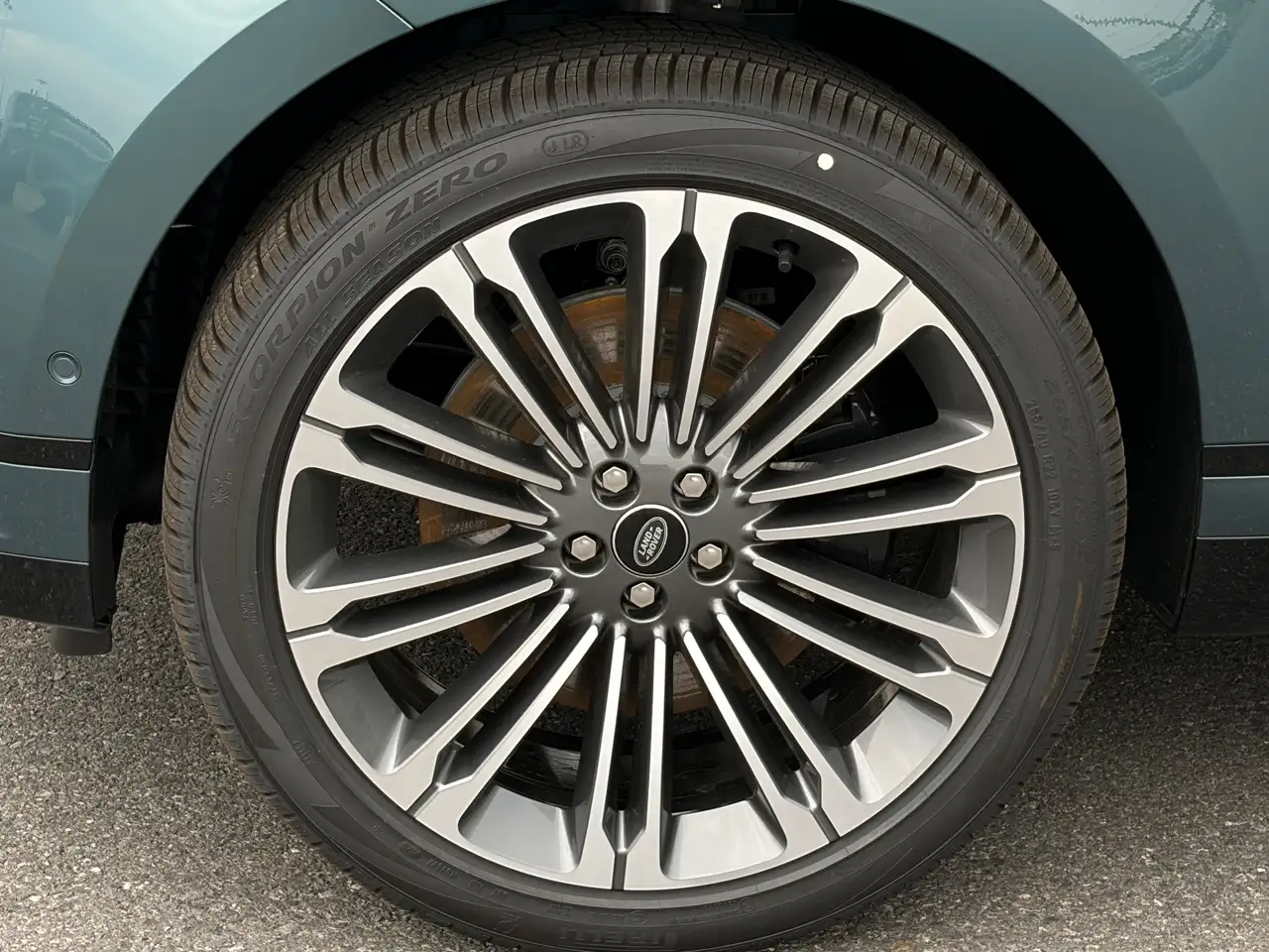 Land Rover Range Rover Velar - Image 10