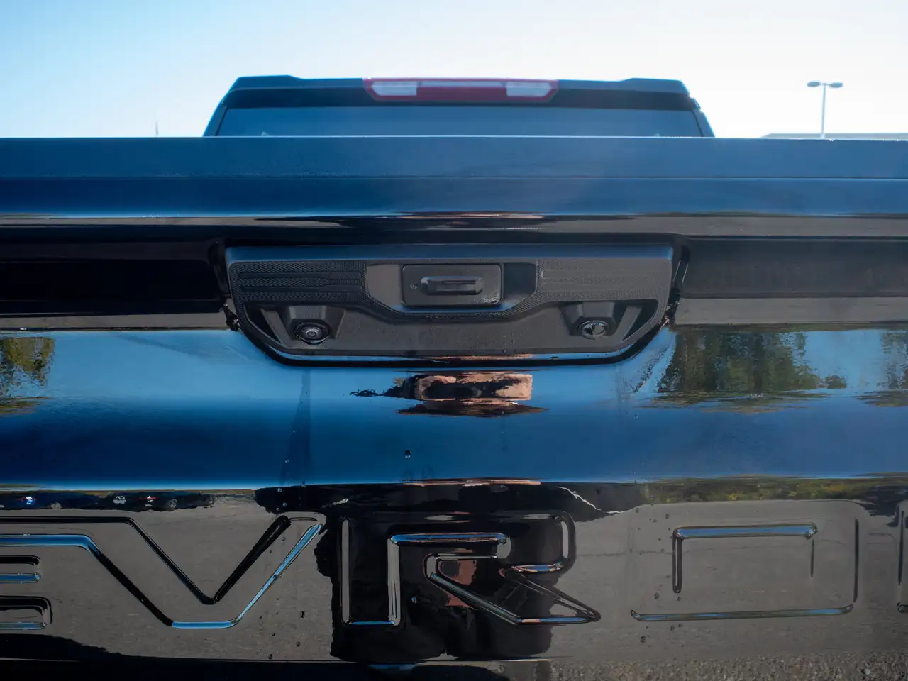 Chevrolet Silverado 1500 - Image 14