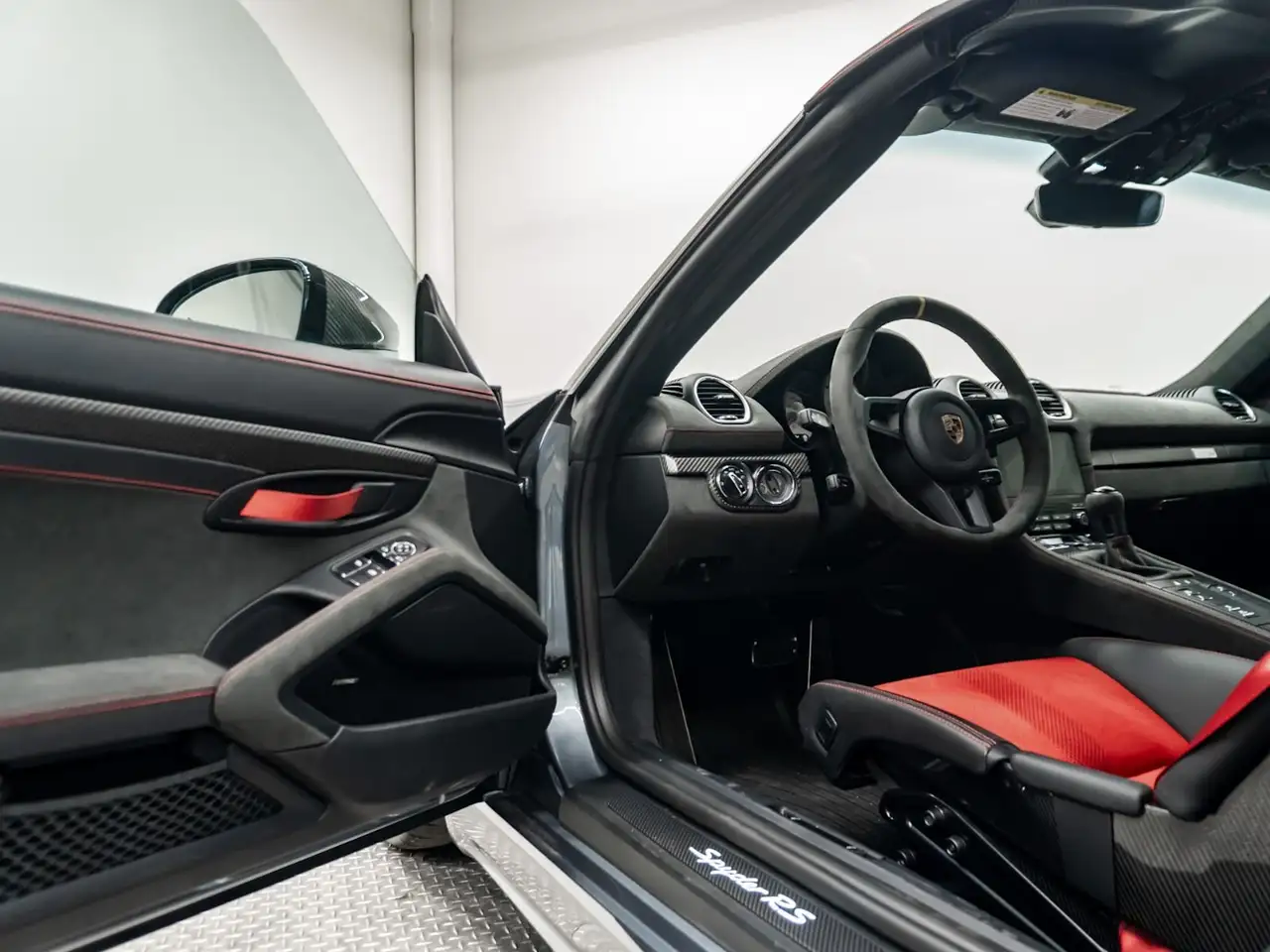 Porsche 718 Spyder - Image 4
