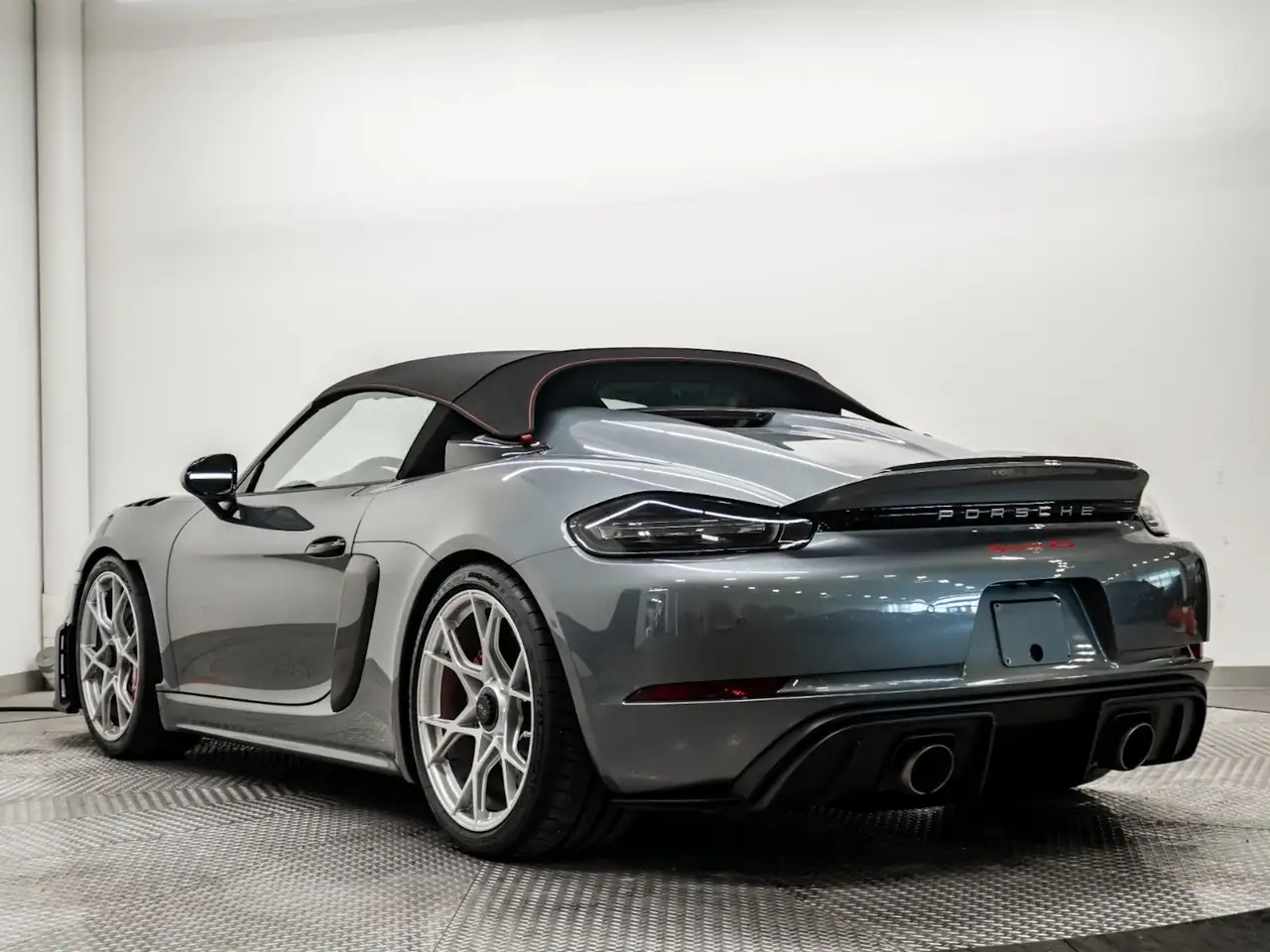Porsche 718 Spyder - Image 3