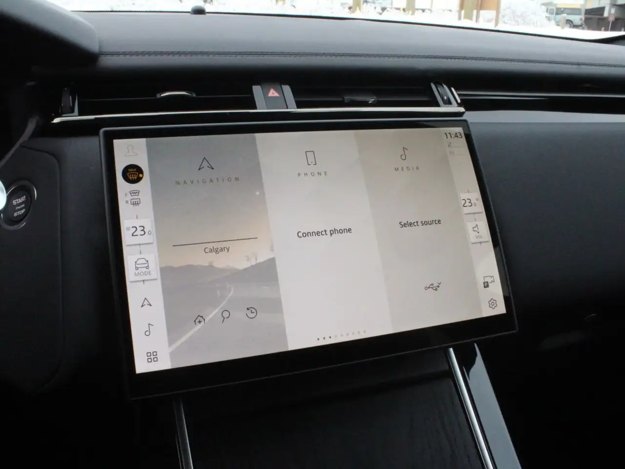 Land Rover Range Rover Velar - Image 18