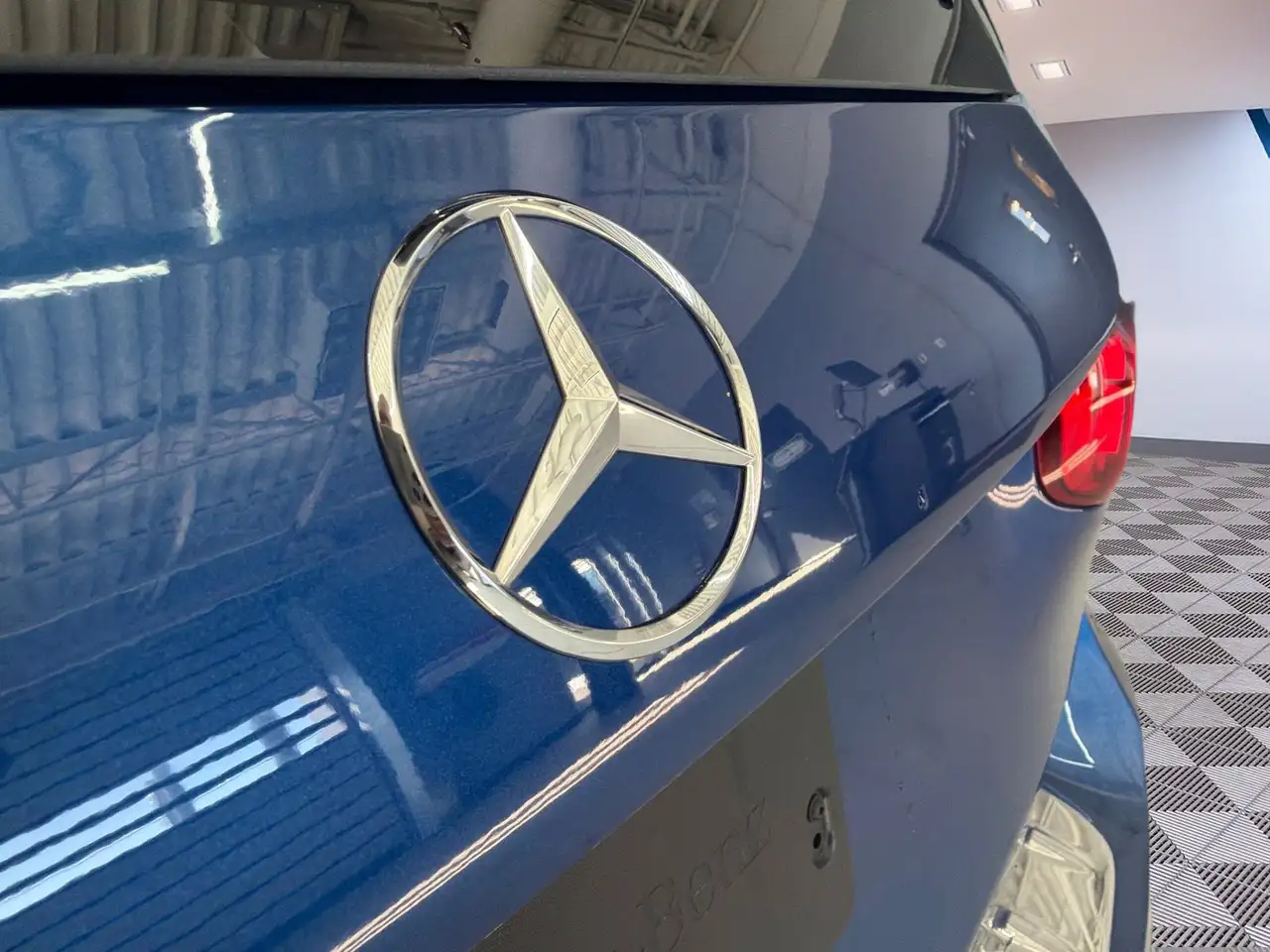 Mercedes-Benz GLB - Image 30