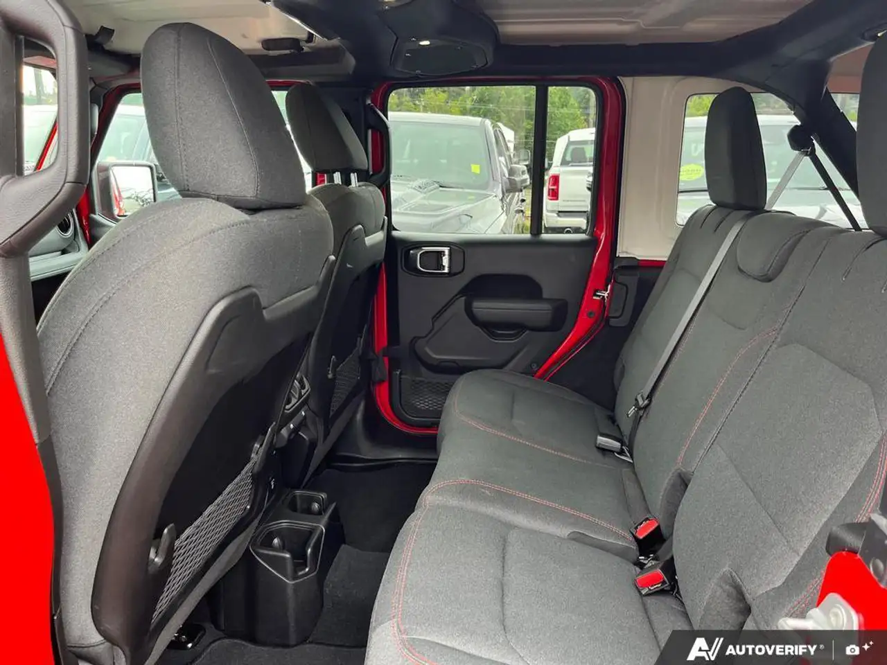 Jeep Wrangler - Image 23