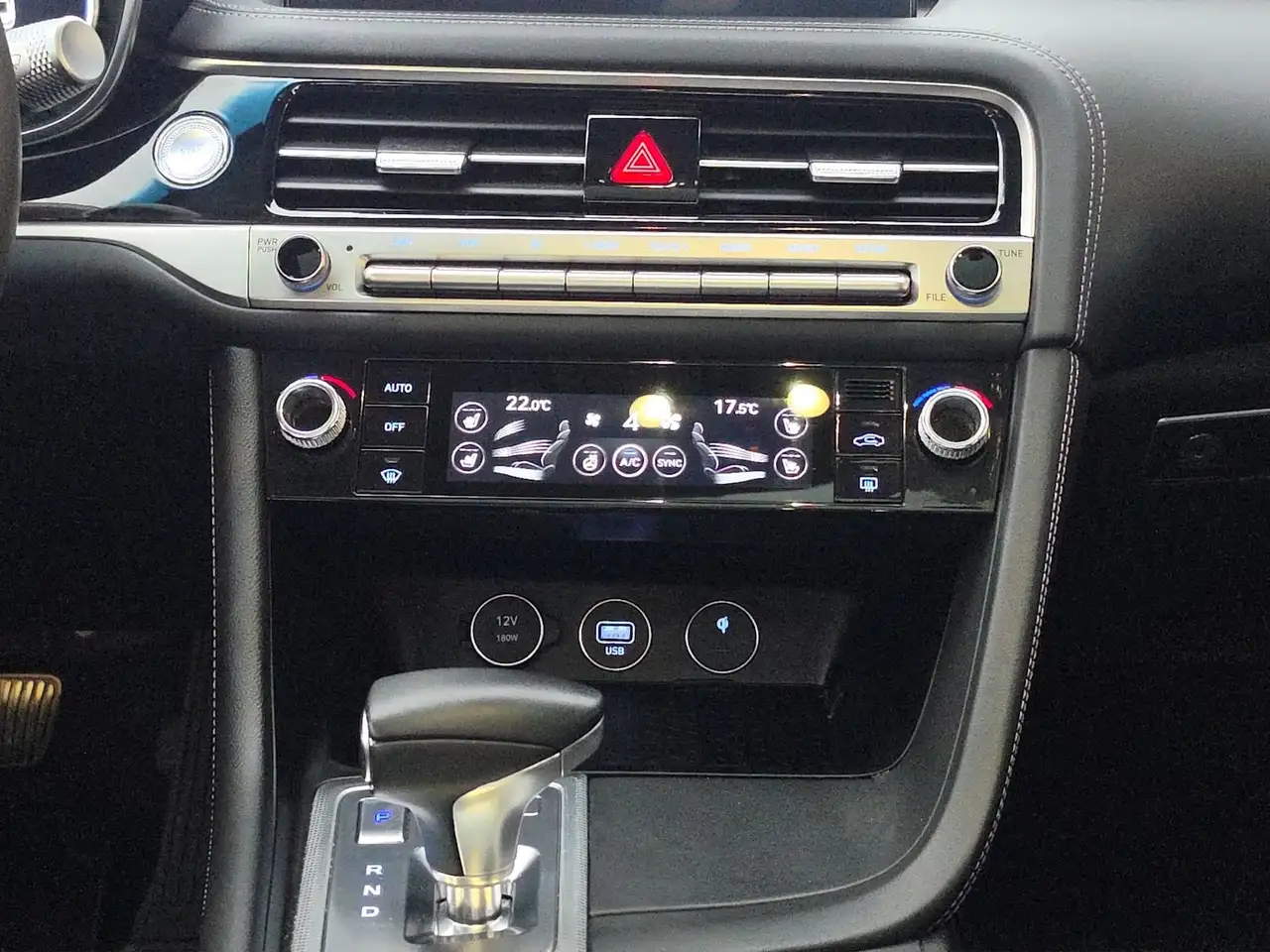 Genesis G70 - Image 19