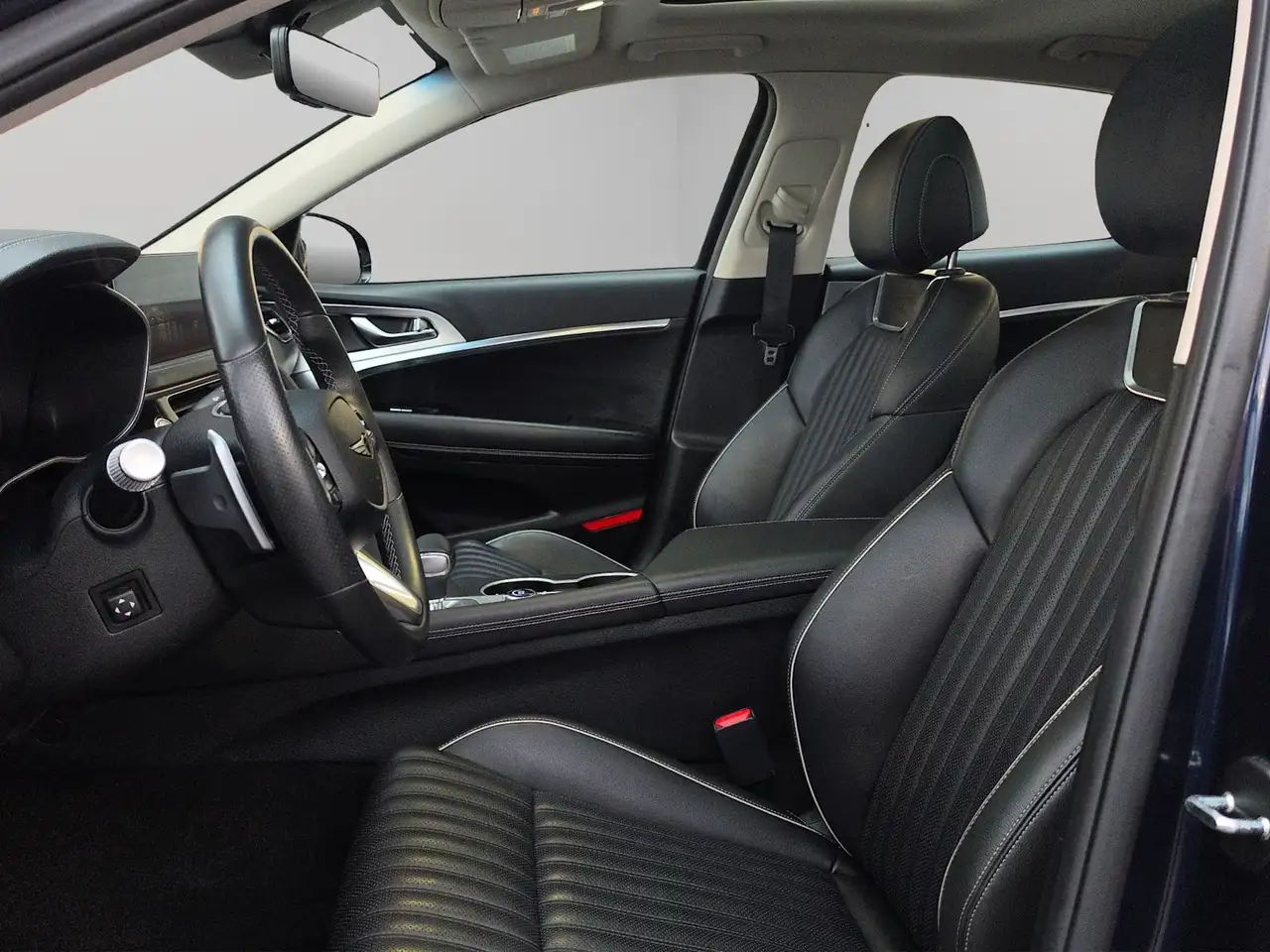 Genesis G70 - Image 12