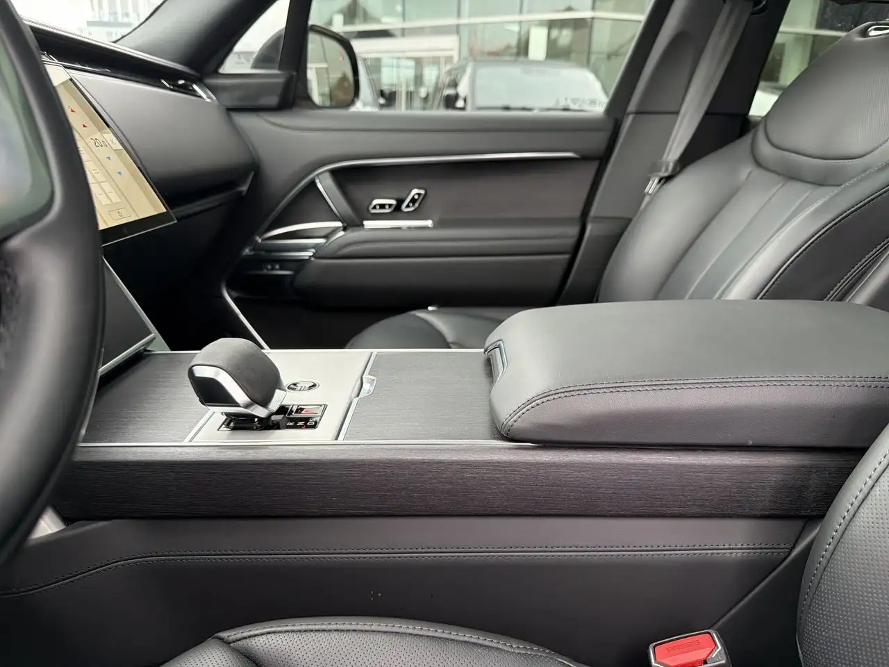 Land Rover Range Rover - Image 18