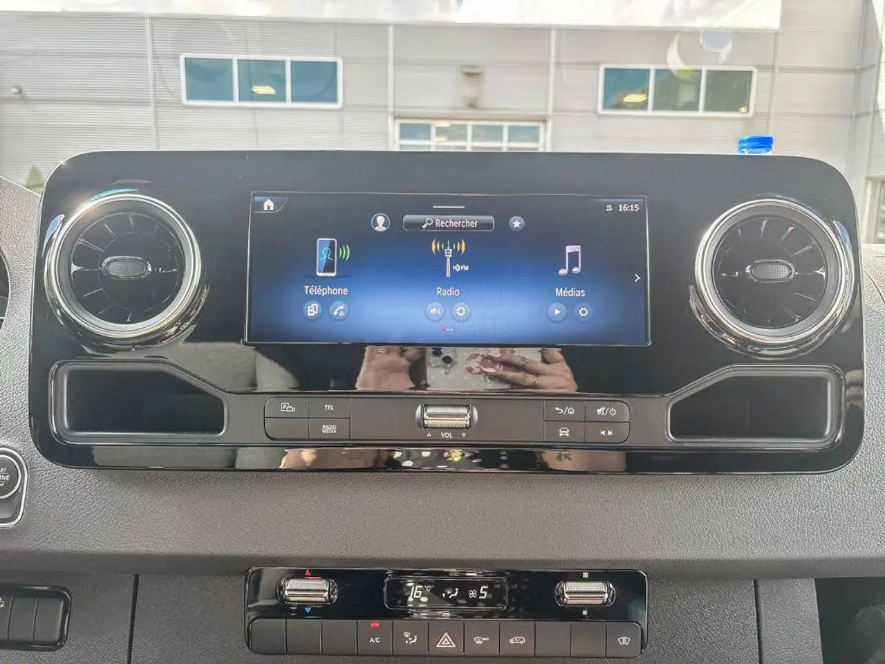 Mercedes-Benz Sprinter - Image 14