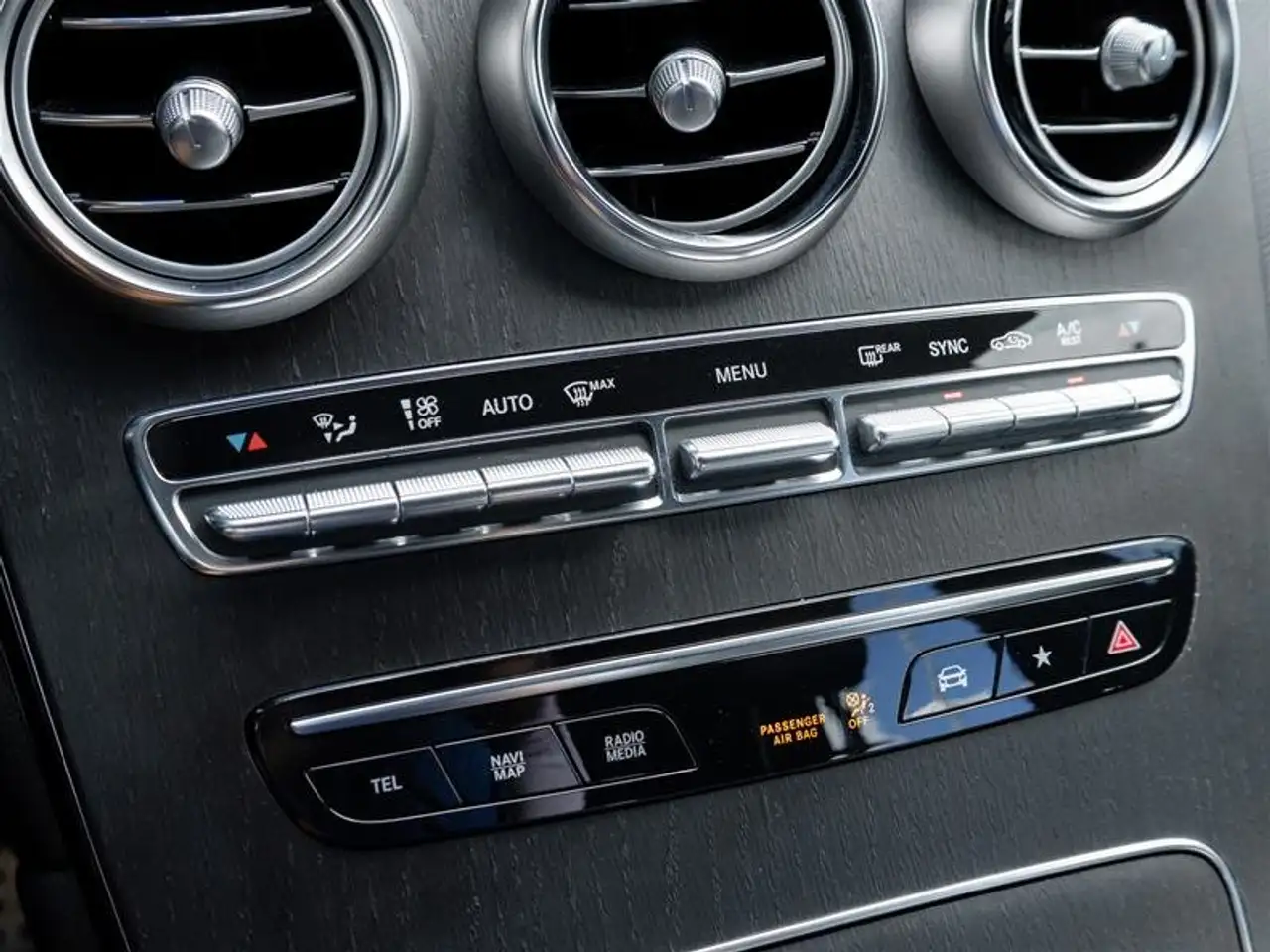 Mercedes-Benz GLC - Image 22