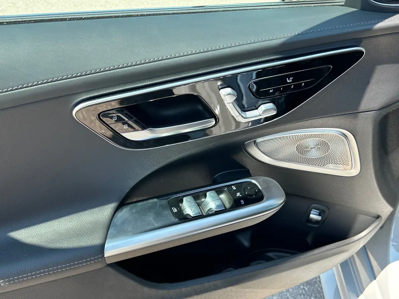 Mercedes-Benz C-Class - Image 10