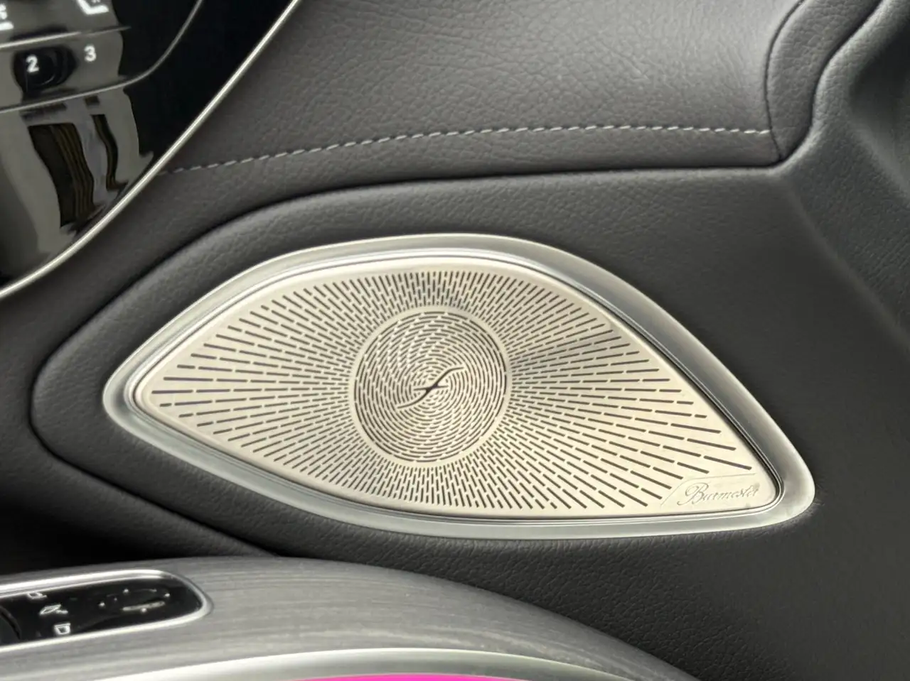 Mercedes-Benz EQS - Image 28