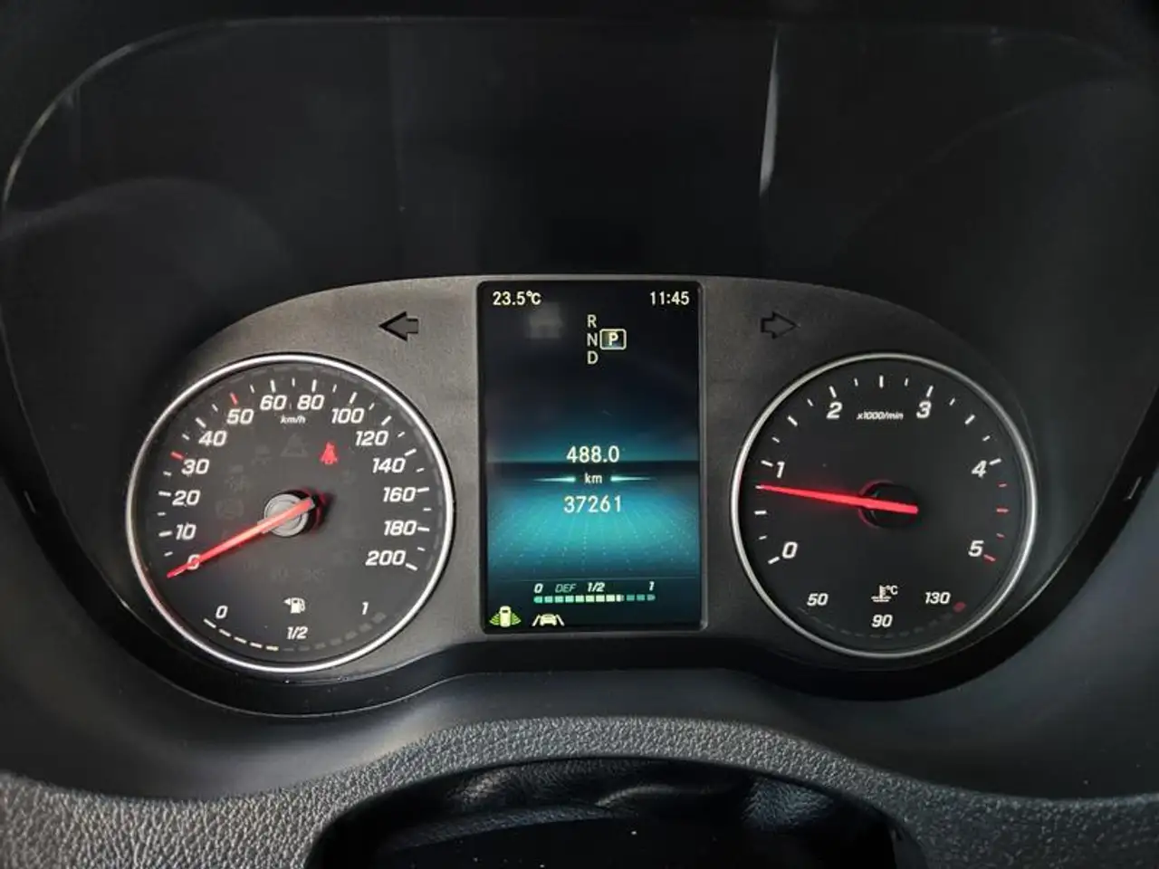 Mercedes-Benz Sprinter - Image 16