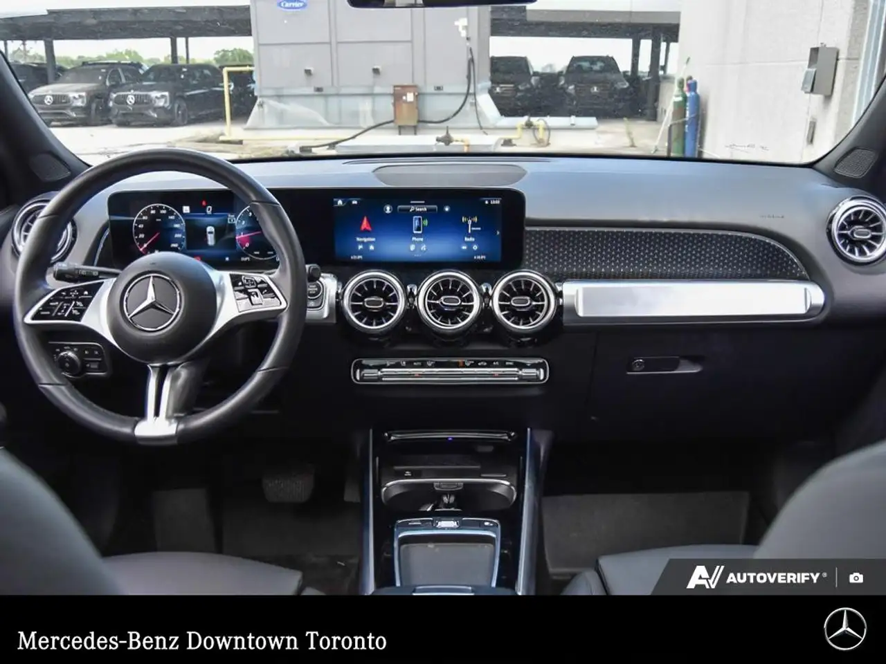 Mercedes-Benz GLB - Image 18