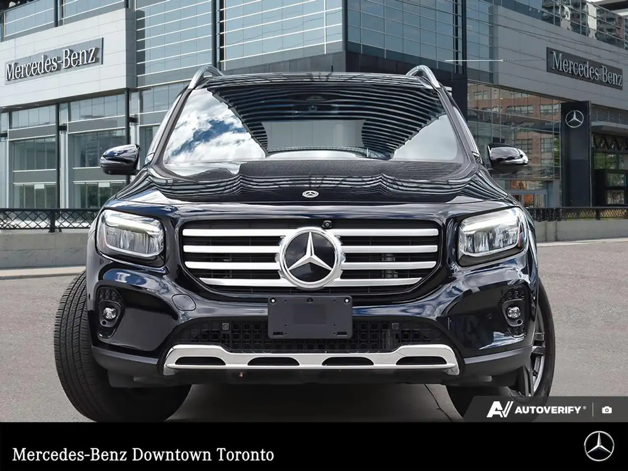 Mercedes-Benz GLB - Image 2