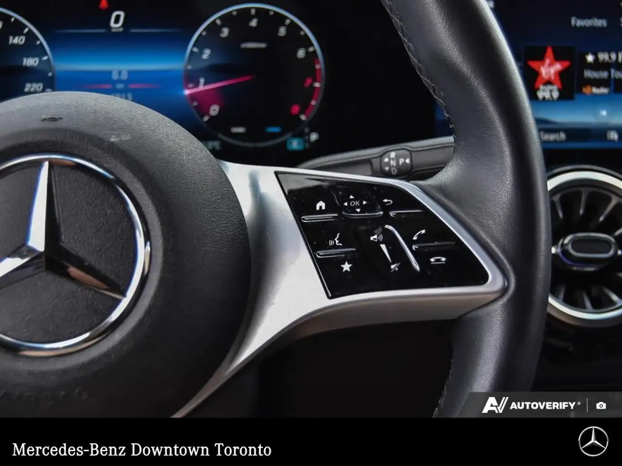 Mercedes-Benz GLB - Image 11