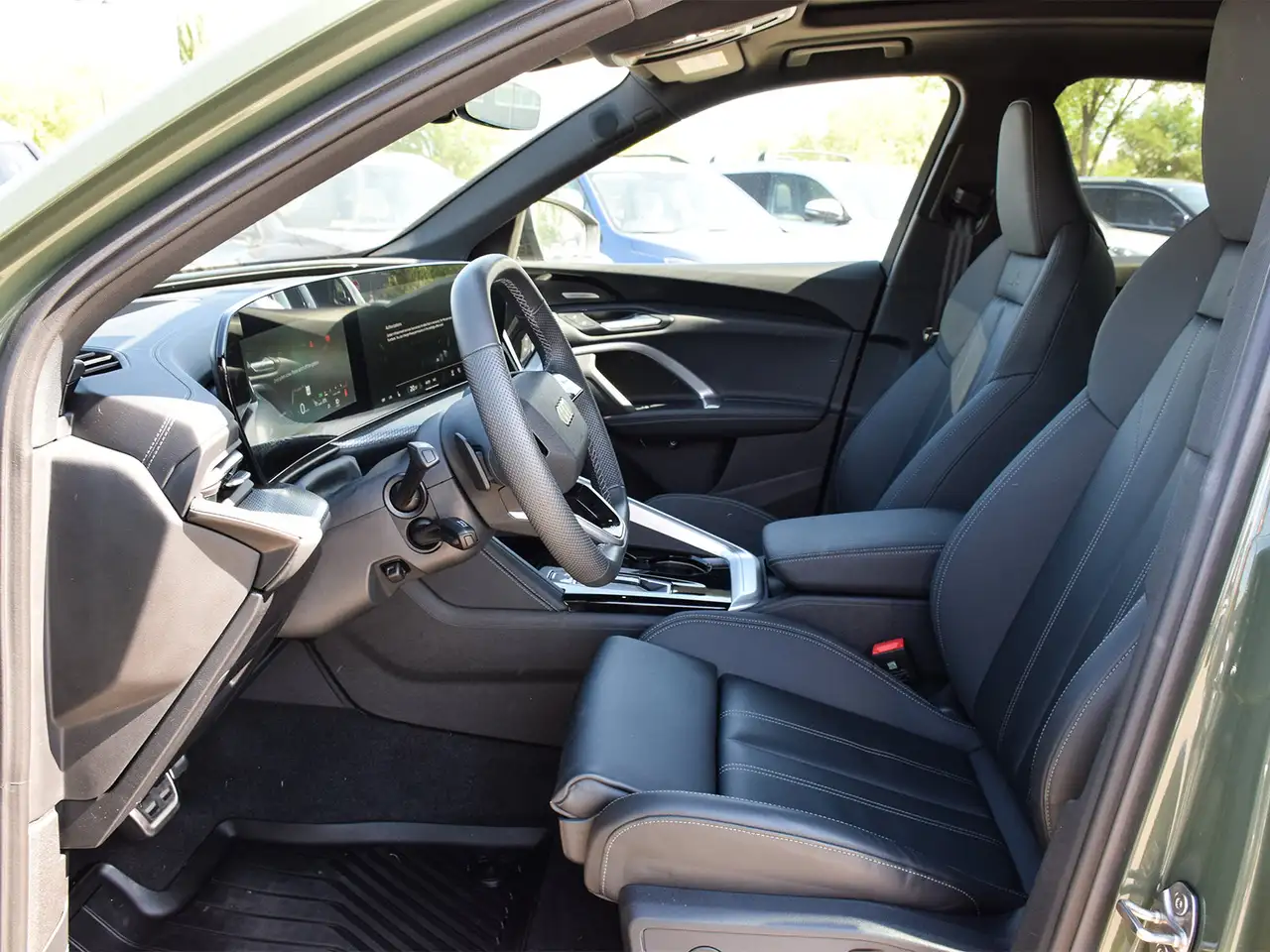 Audi Q5 - Image 13