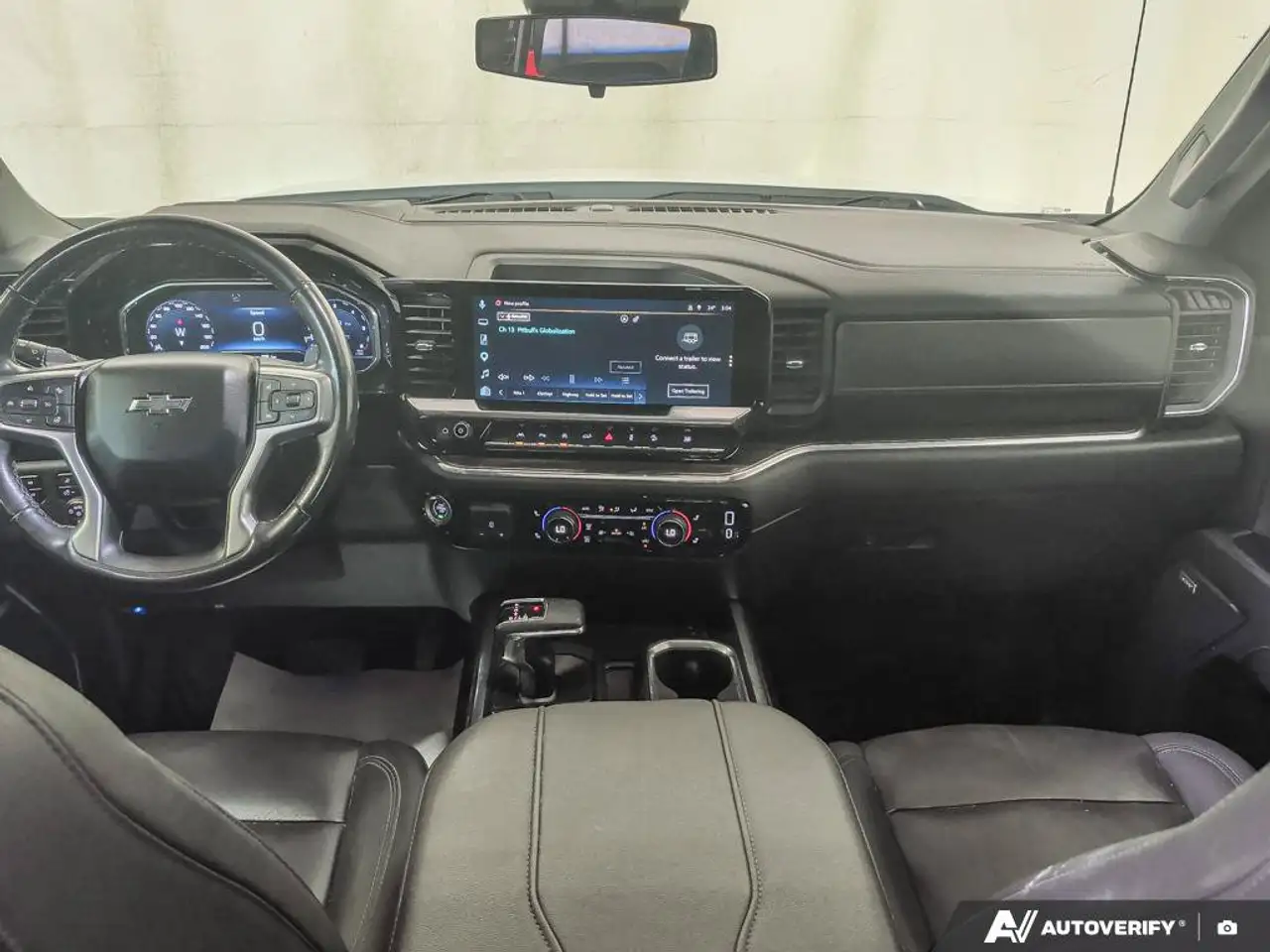 Chevrolet Silverado 1500 - Image 25
