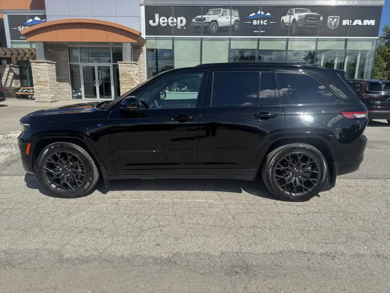 Jeep Grand Cherokee - Image 2
