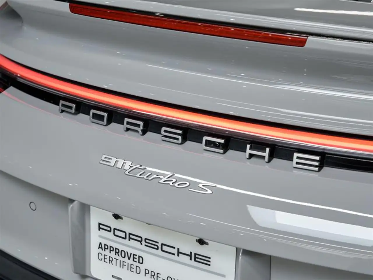 Porsche 911 - Image 15